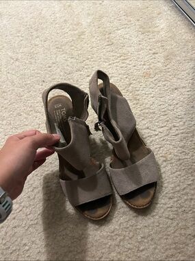 Toms suede Majorca heels in women’s 7.5
